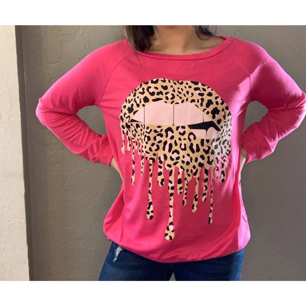 Graphic Wide Neck Sweatshirt With Cheetah Print Small